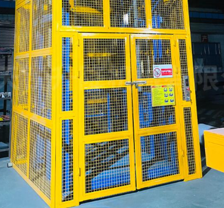 龙海货梯可以安装在室外吗